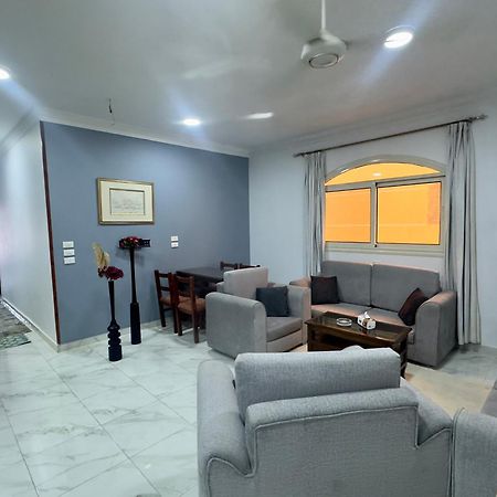German Dolphin Apartman Kuszeir Kültér fotó