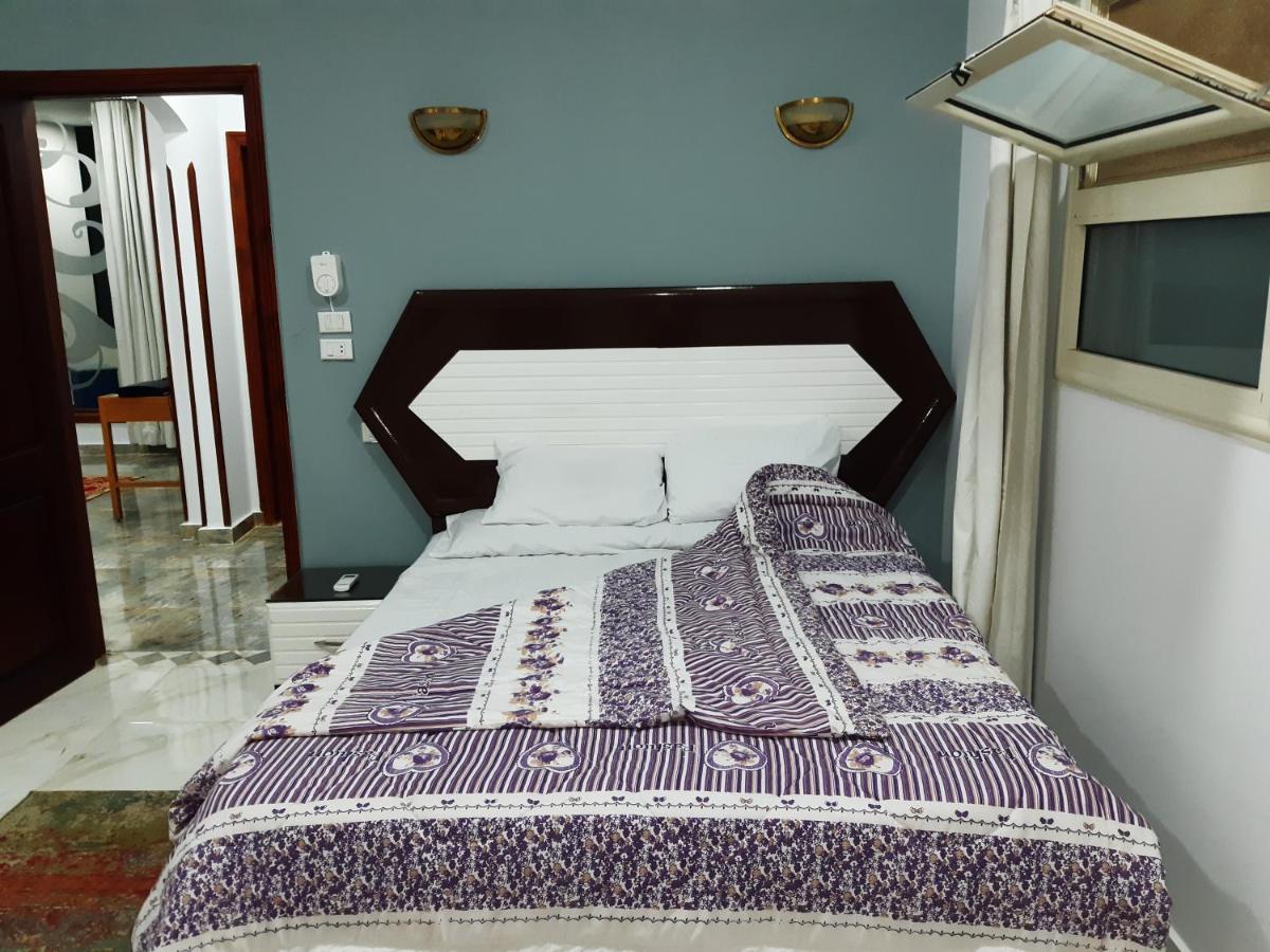 German Dolphin Apartman Kuszeir Kültér fotó