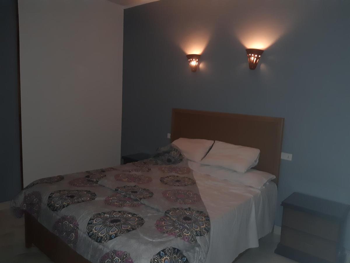 German Dolphin Apartman Kuszeir Kültér fotó