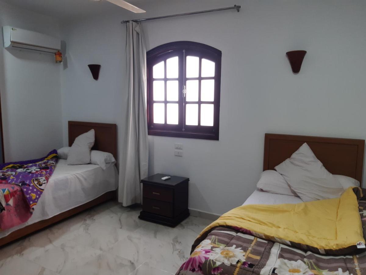 German Dolphin Apartman Kuszeir Kültér fotó