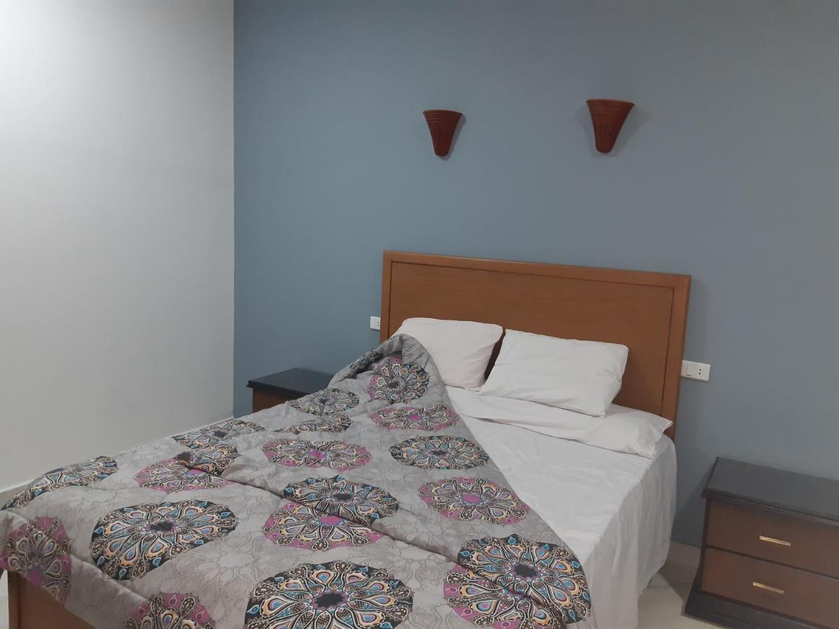 German Dolphin Apartman Kuszeir Kültér fotó