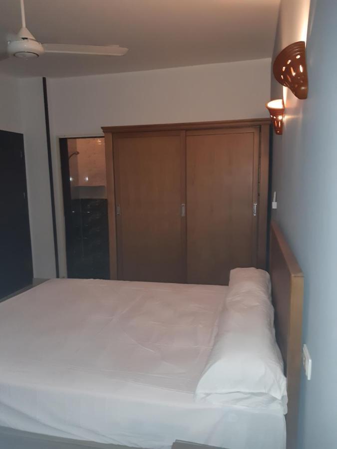 German Dolphin Apartman Kuszeir Kültér fotó