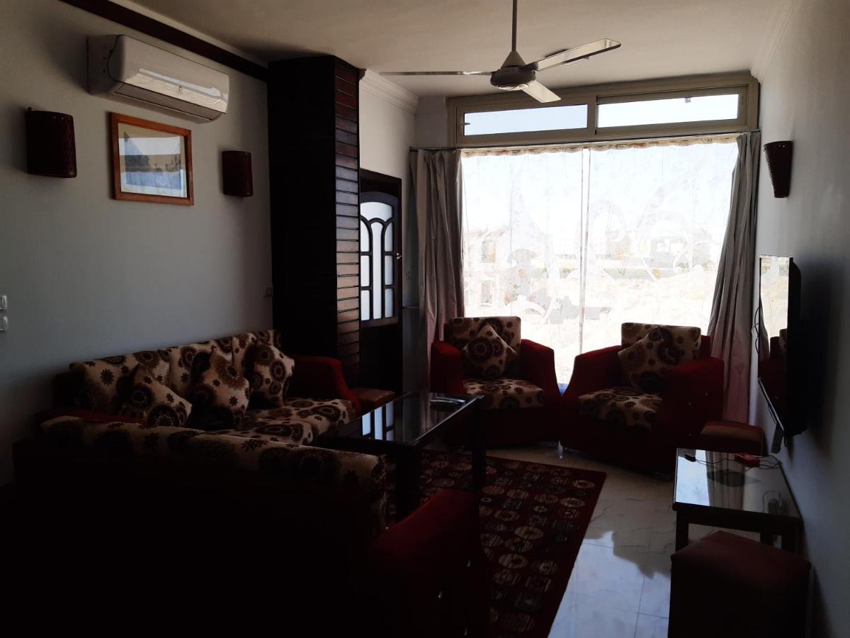 German Dolphin Apartman Kuszeir Kültér fotó