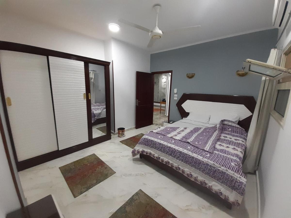 German Dolphin Apartman Kuszeir Kültér fotó