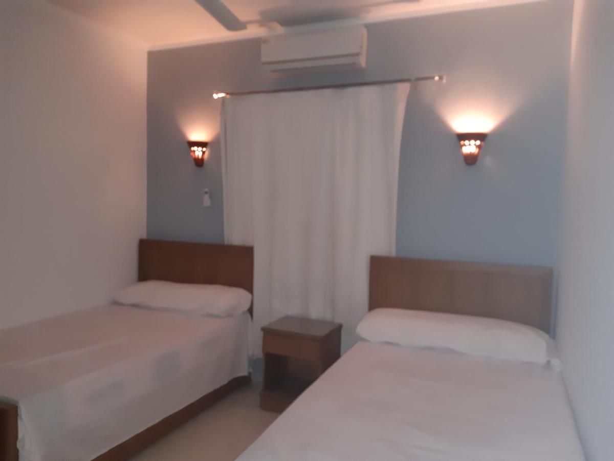 German Dolphin Apartman Kuszeir Kültér fotó