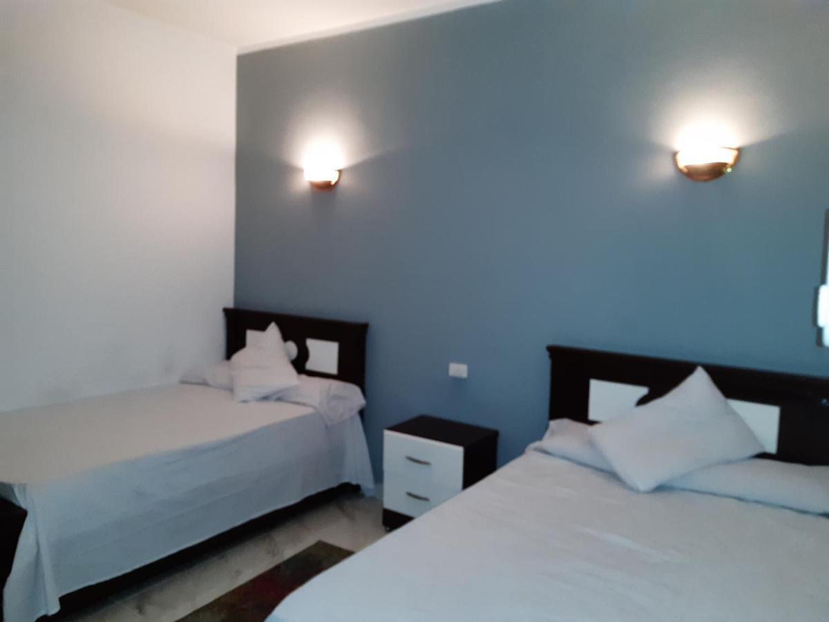 German Dolphin Apartman Kuszeir Kültér fotó