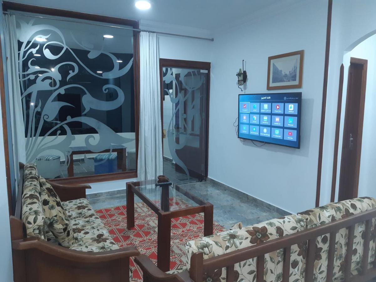 German Dolphin Apartman Kuszeir Kültér fotó