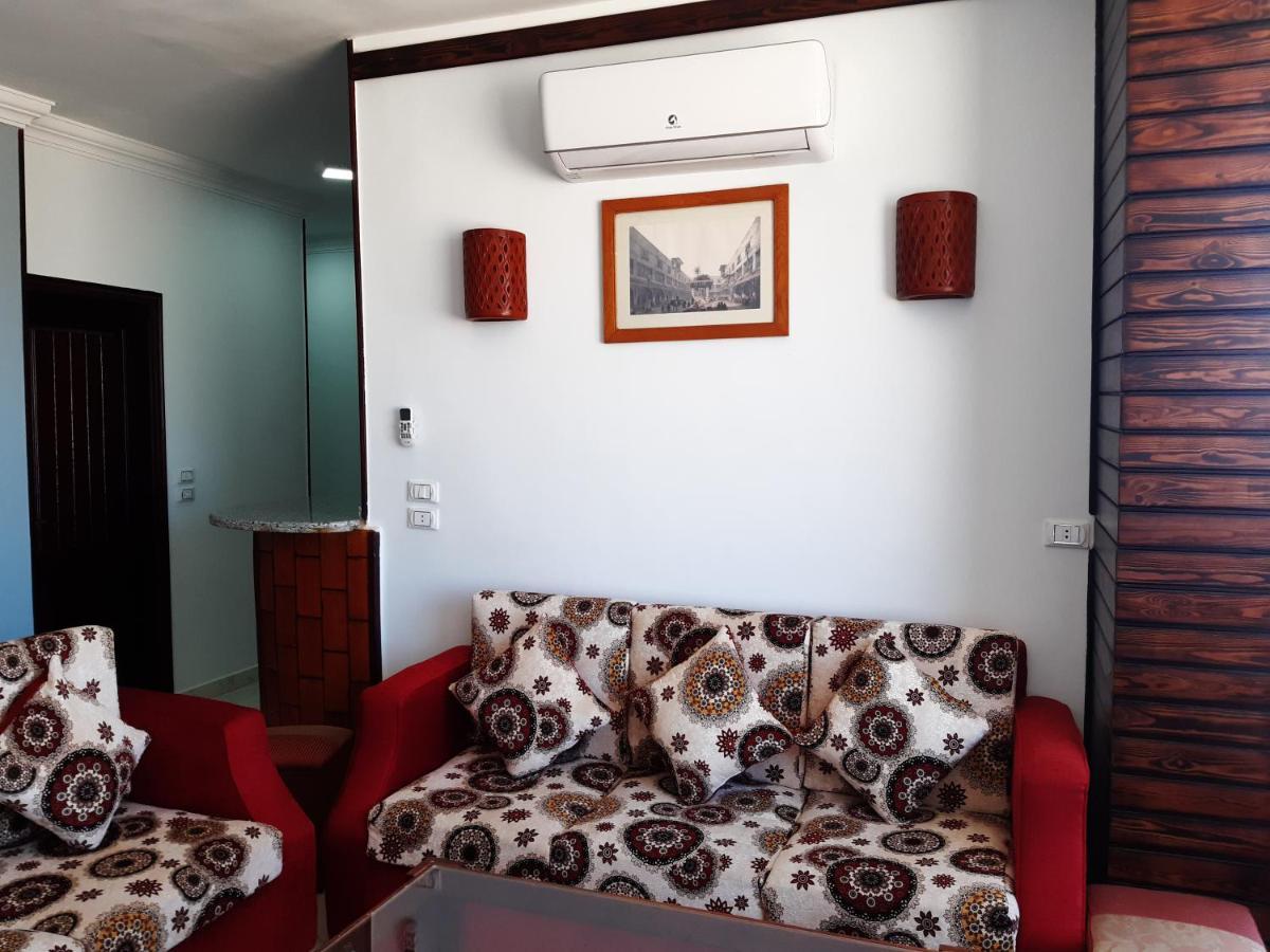 German Dolphin Apartman Kuszeir Kültér fotó