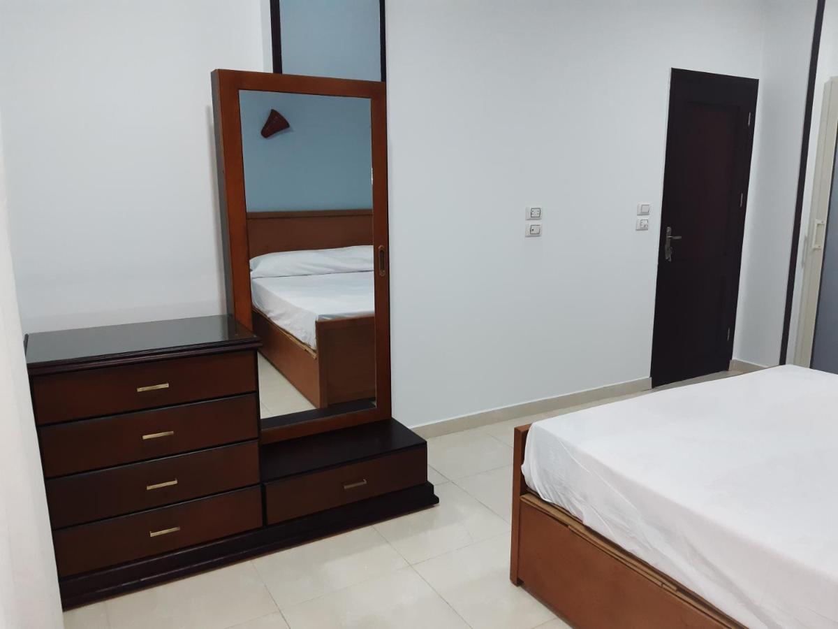 German Dolphin Apartman Kuszeir Kültér fotó