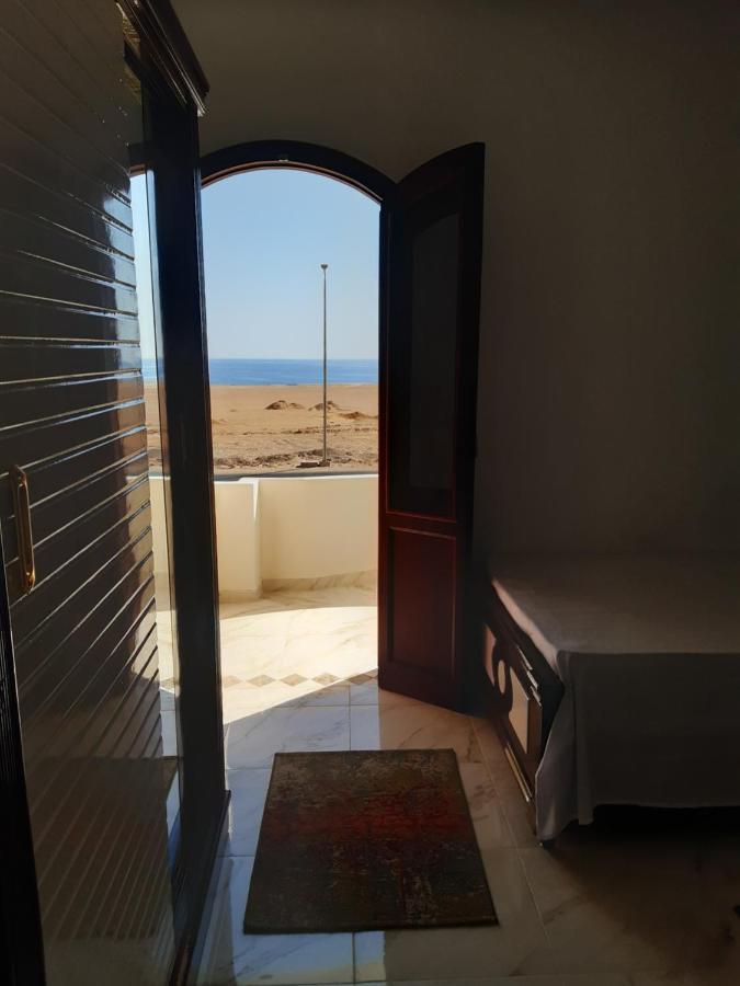 German Dolphin Apartman Kuszeir Kültér fotó