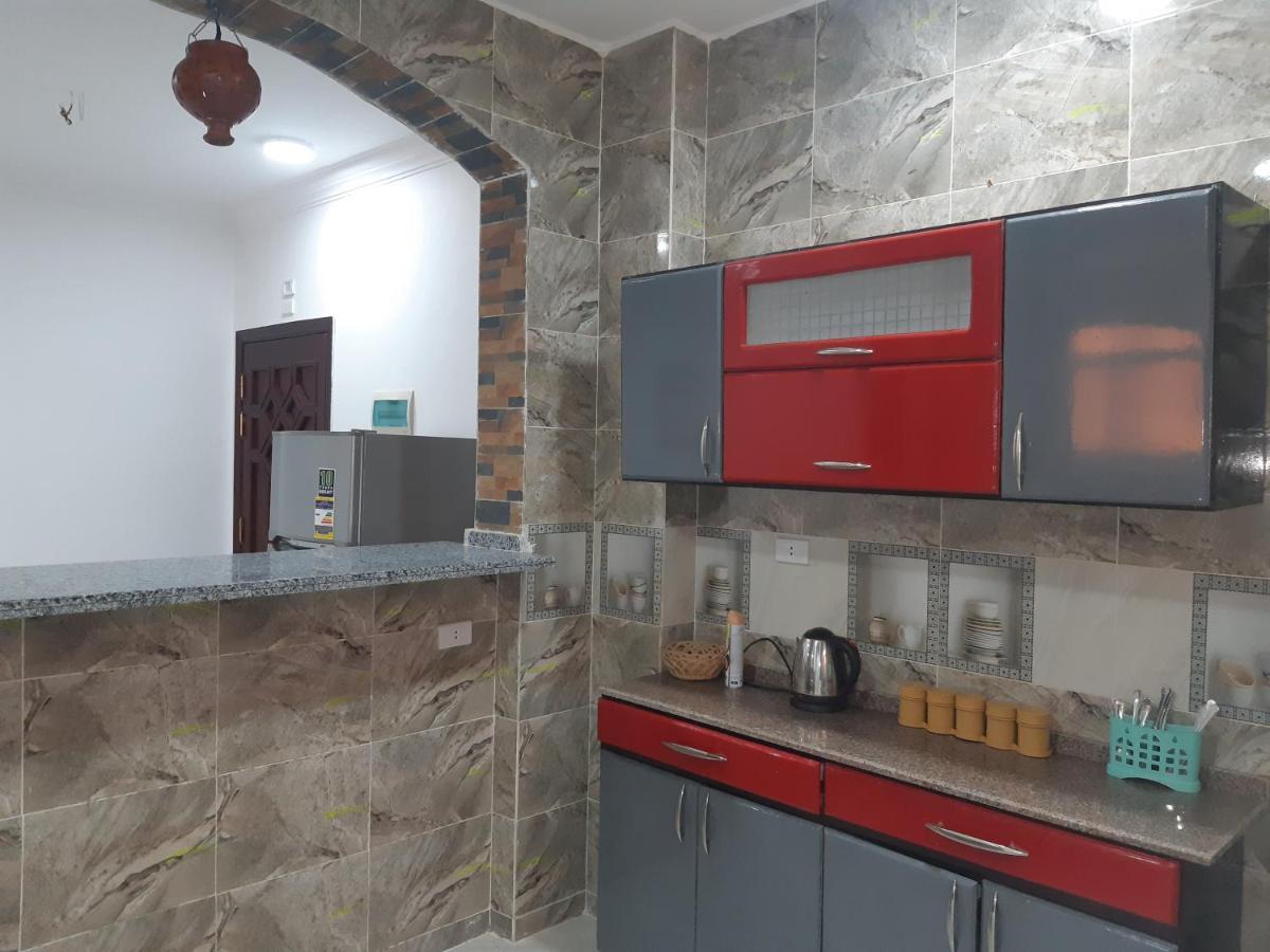 German Dolphin Apartman Kuszeir Kültér fotó