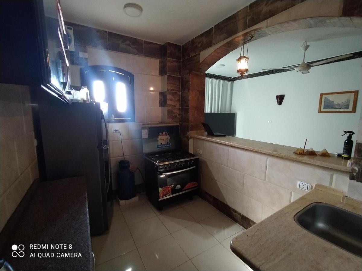 German Dolphin Apartman Kuszeir Kültér fotó