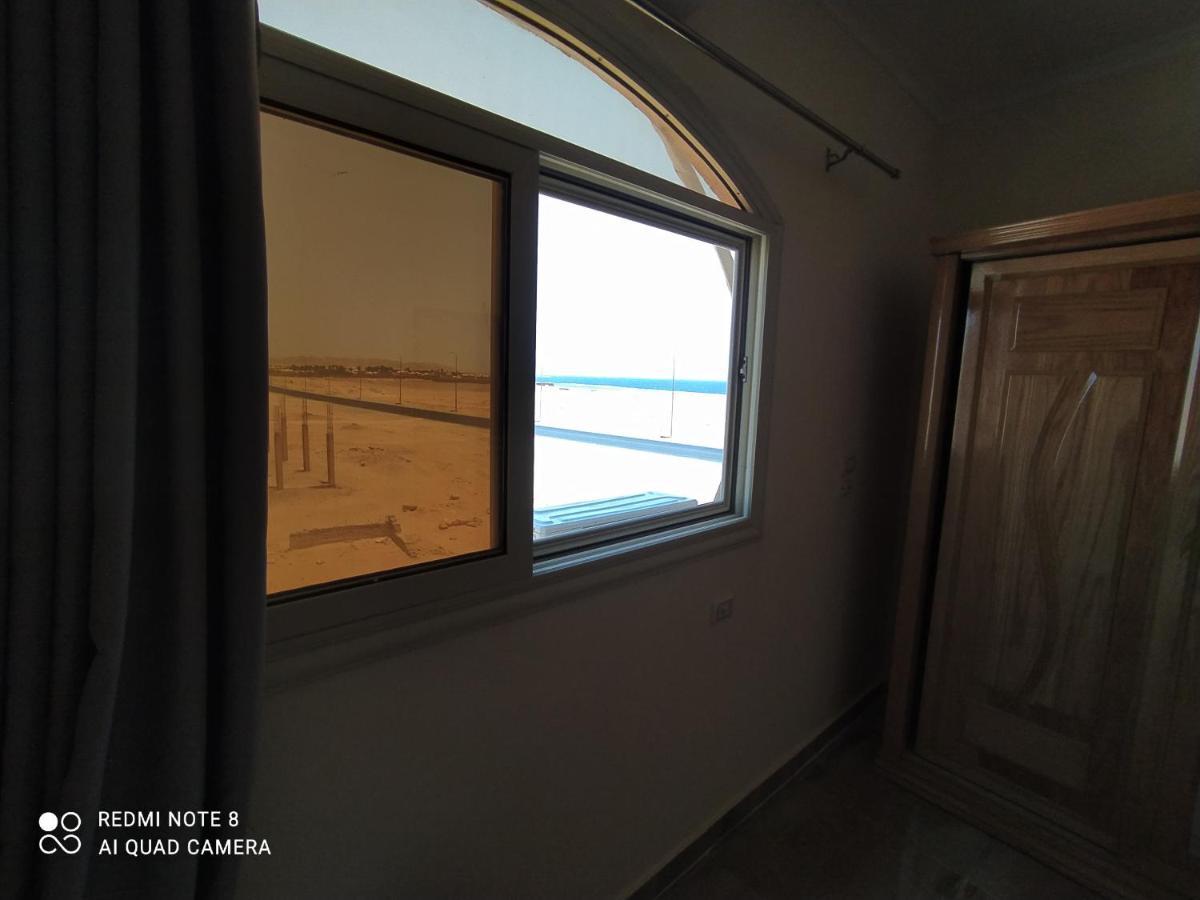German Dolphin Apartman Kuszeir Kültér fotó