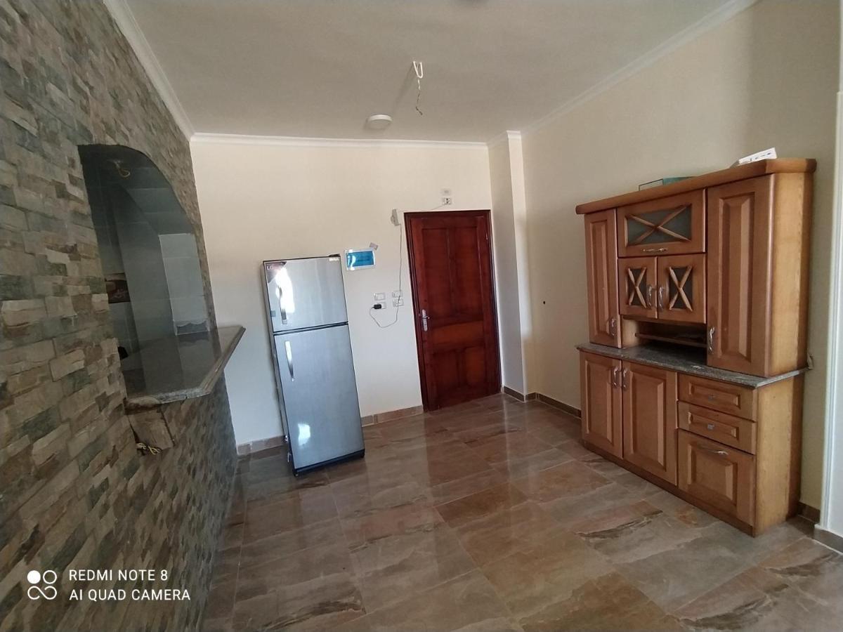 German Dolphin Apartman Kuszeir Kültér fotó