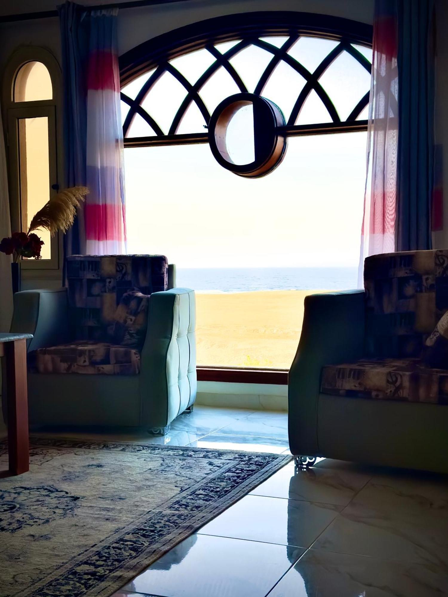German Dolphin Apartman Kuszeir Kültér fotó