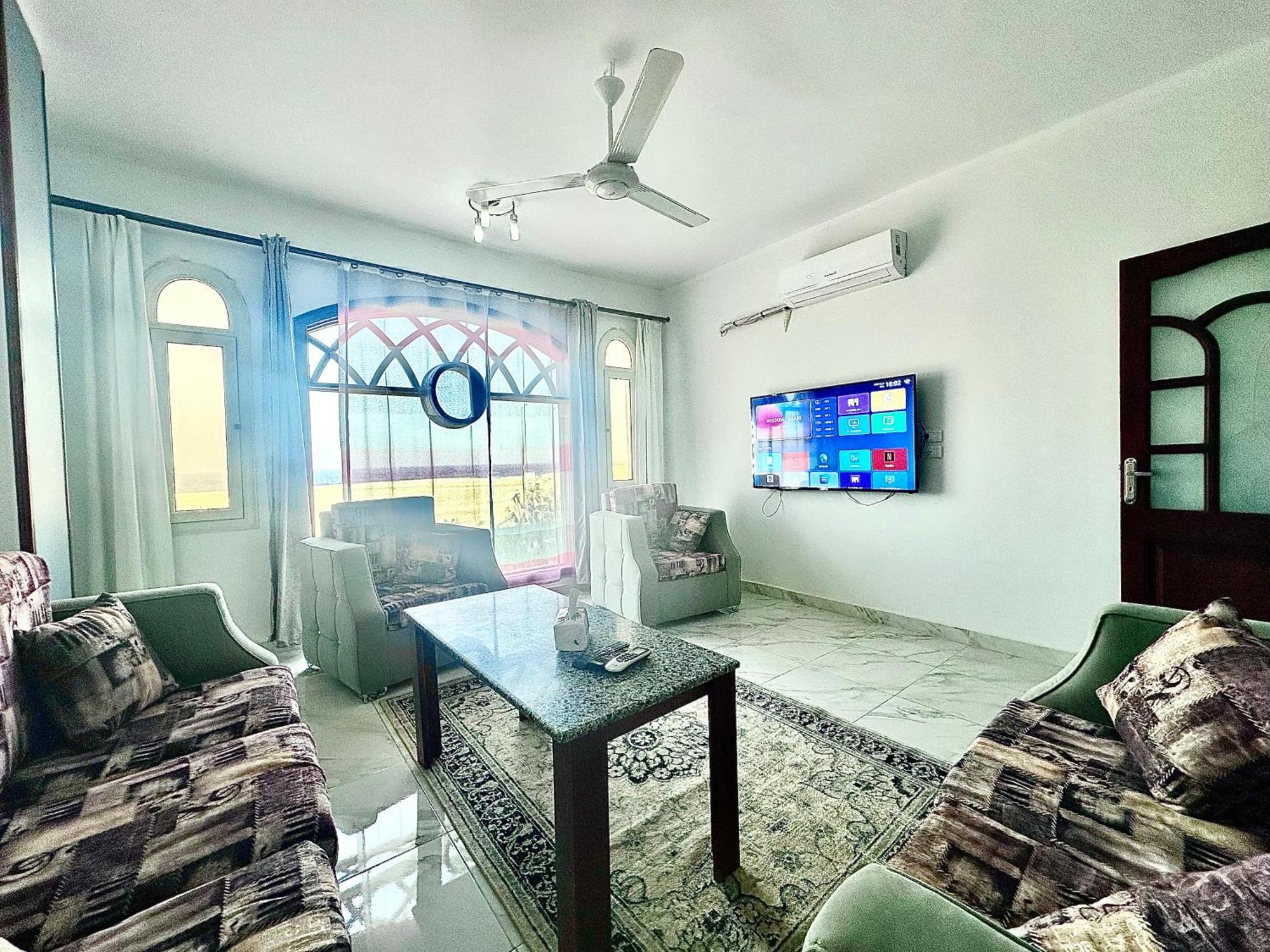German Dolphin Apartman Kuszeir Kültér fotó